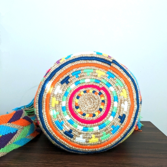 SOLD / Authentic handmade Wayuu bag/ Matizado- Multicolored / Size L. - Picture 6 of 7